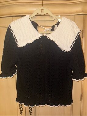 H&M Black Knit Top with White Peter Pan Collar